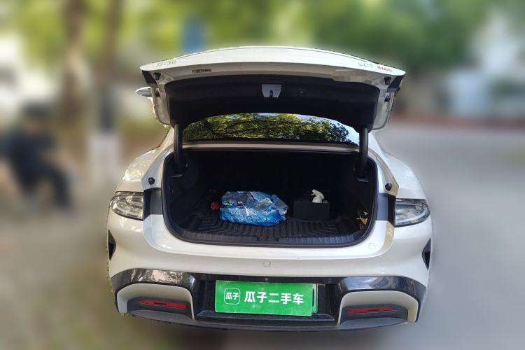 Used Xiaomi Auto SU7 2024 Four-Wheel Drive Ultra-Long Range Advanced Intelligent Driving Max Edition Trunk