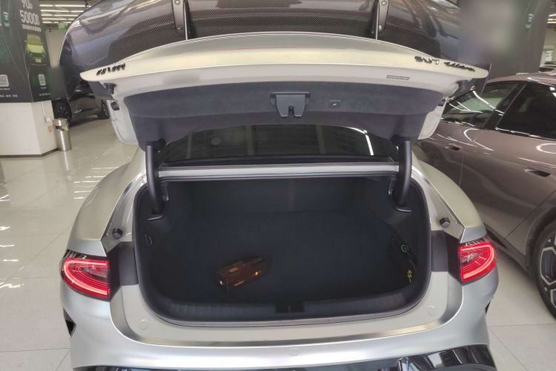 Used Xiaomi Auto SU7 2024 Rear-Drive Standard Founder Edition Trunk