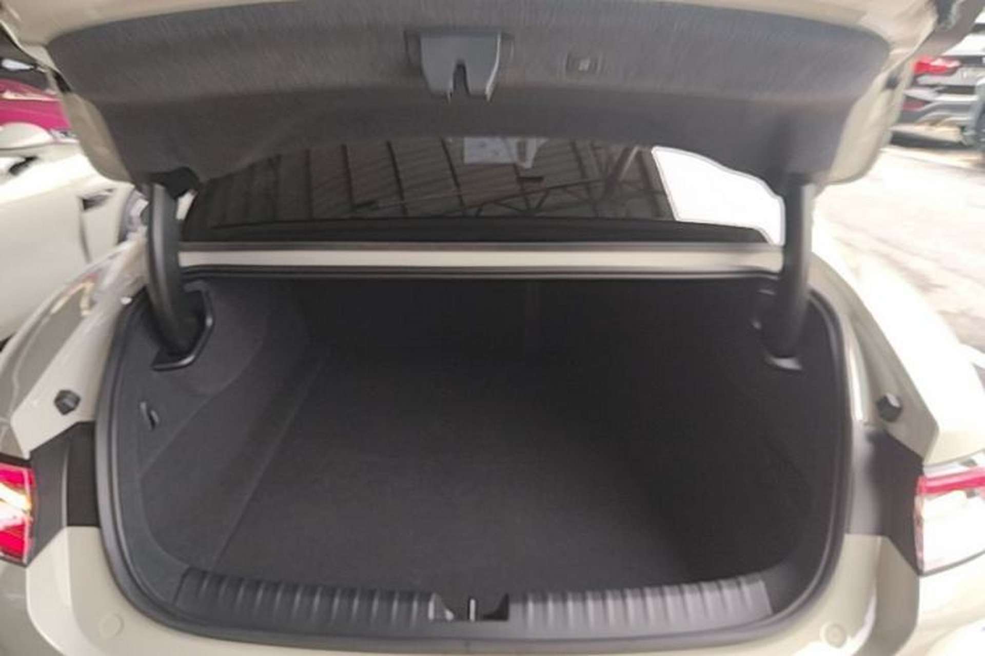 Used Xiaomi Auto SU7 2024 Rear-Drive Long-Range Intelligent Driving Version Trunk