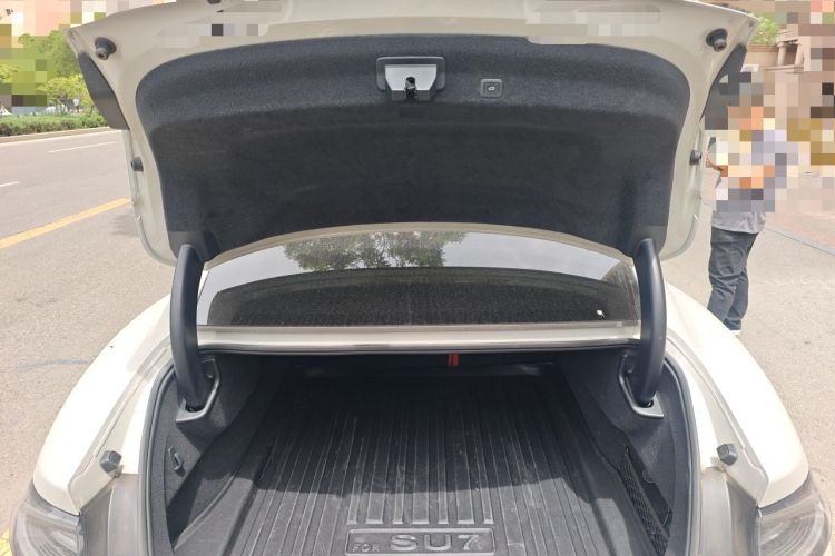 Used Xiaomi Auto SU7 2024 Rear-Drive Long-Range Intelligent Driving Version Trunk