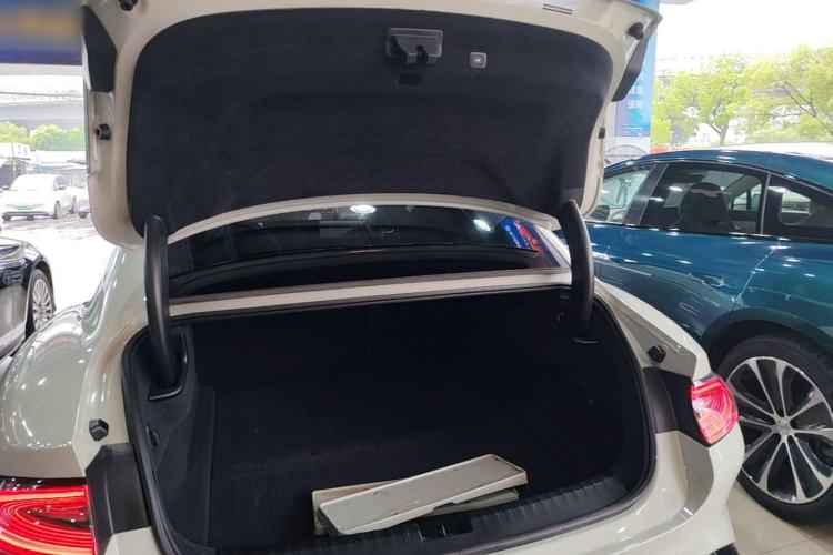 Used Xiaomi Auto SU7 2024 Rear-Drive Long-Range Intelligent Driving Version Trunk