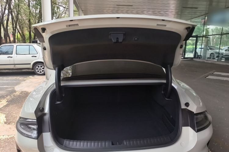 Used Xiaomi Auto SU7 2024 Rear-Drive Ultra-Long Range Advanced Pro-Level Intelligent Driving Version Trunk