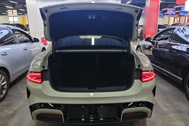 Used Xiaomi Auto SU7 2024 Rear-Drive Long-Range Intelligent Driving Version Trunk
