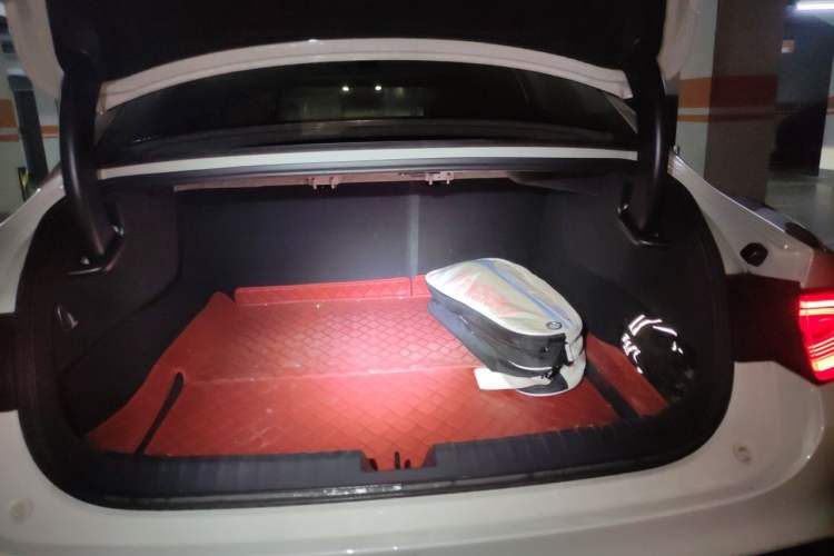 Used Xiaomi Auto SU7 2024 Rear-Drive Long-Range Intelligent Driving Version Trunk