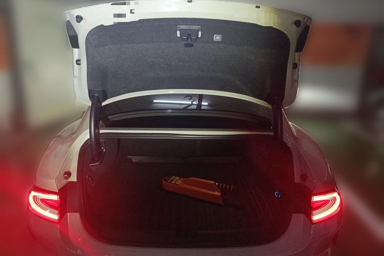 Used Xiaomi Auto SU7 2024 Rear-Drive Long-Range Intelligent Driving Version Trunk