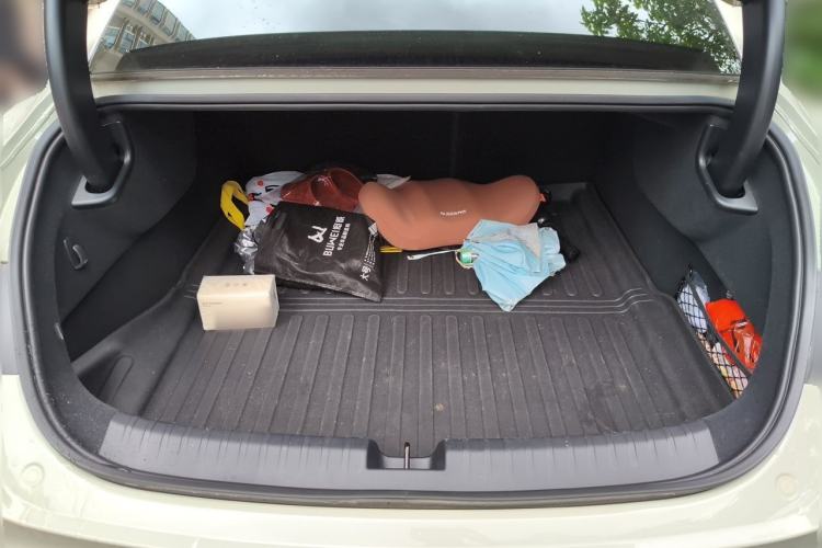 Used Xiaomi Auto SU7 2024 Rear-Drive Long-Range Intelligent Driving Version Trunk