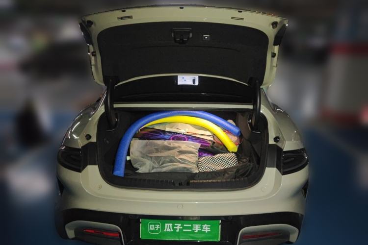 Used Xiaomi Auto SU7 2024 Four-Wheel Drive Ultra-Long Range Advanced Intelligent Driving Max Edition Trunk