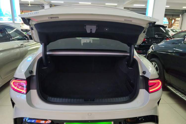 Used Xiaomi Auto SU7 2024 Rear-Drive Ultra-Long Range Advanced Pro-Level Intelligent Driving Version Trunk