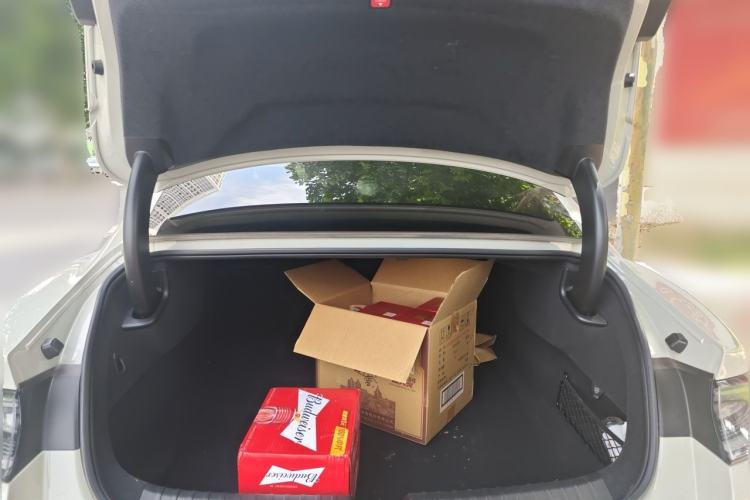 Used Xiaomi Auto SU7 2024 Rear-Drive Long-Range Intelligent Driving Version Trunk