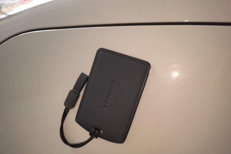 Used Xiaomi Auto SU7 2024 Rear-Drive Long-Range Intelligent Driving Version Vehicle Key