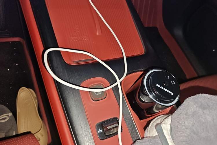 Used Xiaomi Auto SU7 2024 Rear-Drive Long-Range Intelligent Driving Version Vehicle Key