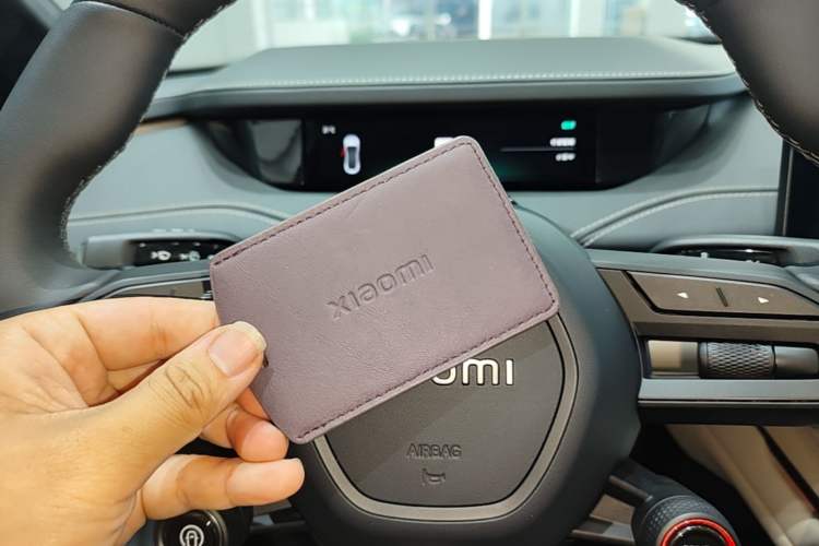 Used Xiaomi Auto SU7 2024 Four-Wheel Drive Ultra-Long Range Advanced Intelligent Driving Max Edition Vehicle Key