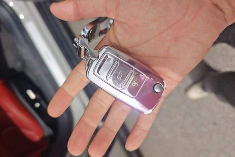 Used Xiaomi Auto SU7 2024 Rear-Drive Long-Range Intelligent Driving Version Vehicle Key