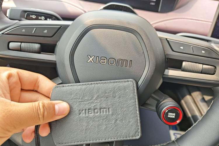 Used Xiaomi Auto SU7 2024 Rear-Drive Long-Range Intelligent Driving Version Vehicle Key