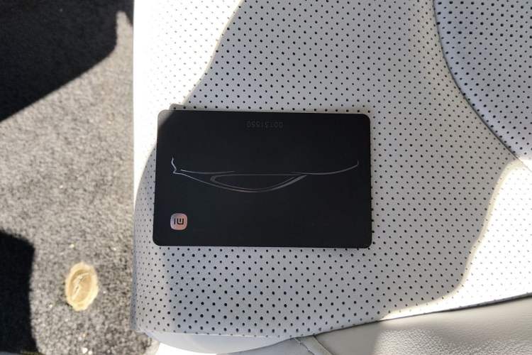 Used Xiaomi Auto SU7 2024 Rear-Drive Long-Range Intelligent Driving Version Vehicle Key