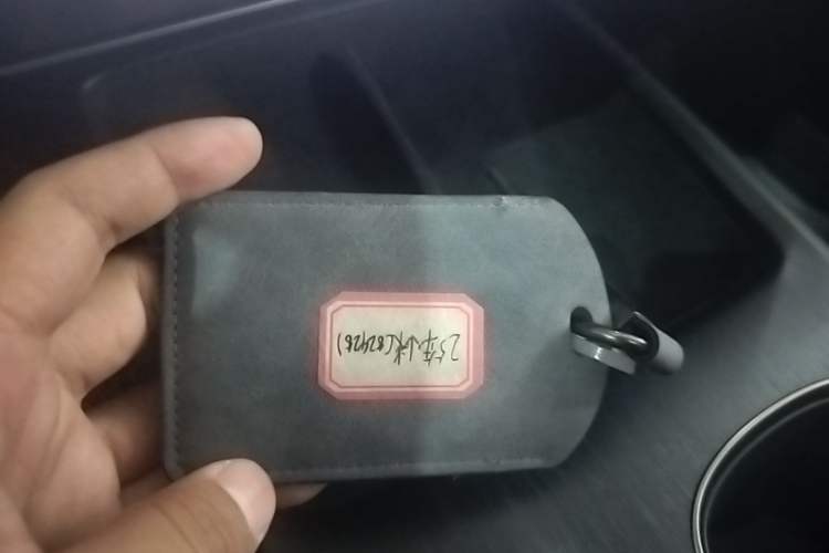 Used Xiaomi Auto SU7 2024 Rear-Drive Long-Range Intelligent Driving Version Vehicle Key