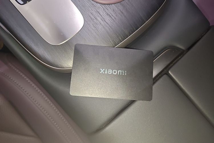 Used Xiaomi Auto SU7 2024 Rear-Drive Long-Range Intelligent Driving Version Vehicle Key