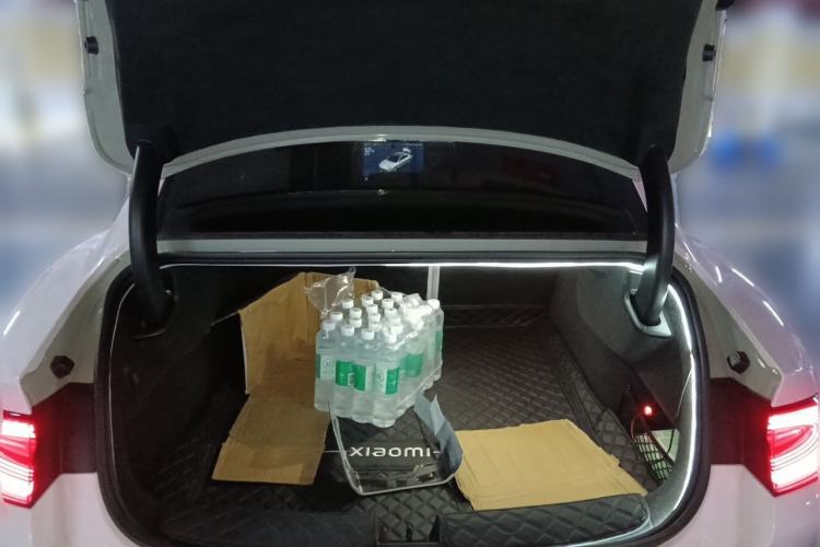 Used Xiaomi Auto SU7 2024 Four-Wheel Drive Ultra-Long Range Advanced Intelligent Driving Max Edition Trunk