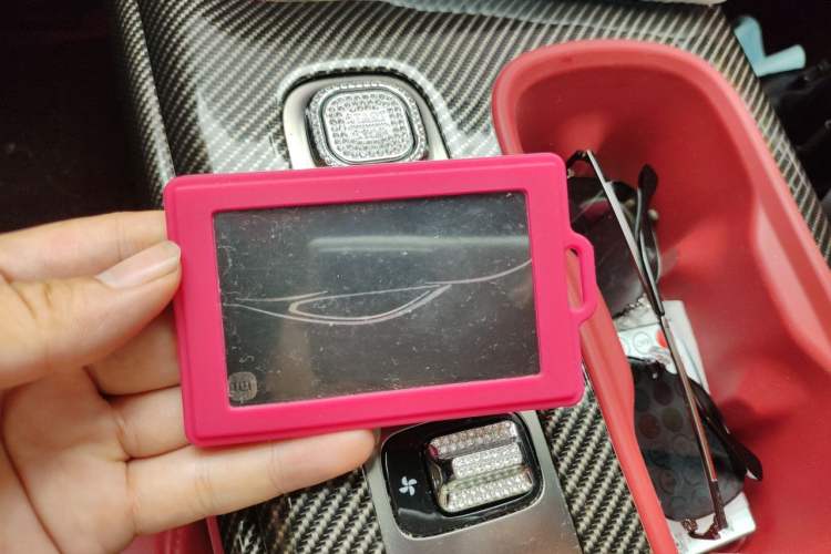 Used Xiaomi Auto SU7 2024 Rear-Drive Long-Range Intelligent Driving Version Vehicle Key