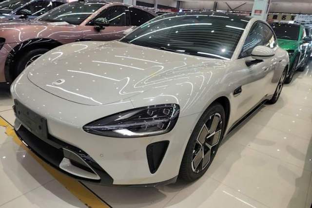 Ojetý Xiaomi Auto SU7 2024 Rear-Drive Long-Range Intelligent Driving Version