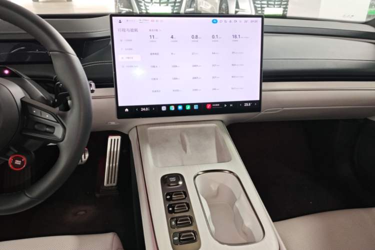Used Xiaomi Auto SU7 2024 Four-Wheel Drive Ultra-Long Range Advanced Intelligent Driving Max Edition Audio And AC Panel