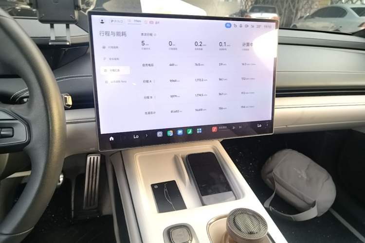 Used Xiaomi Auto SU7 2024 Four-Wheel Drive Ultra-Long Range Advanced Intelligent Driving Max Edition Audio And AC Panel