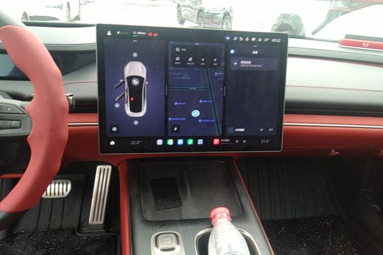 Used Xiaomi Auto SU7 2024 Four-Wheel Drive Ultra-Long Range Advanced Intelligent Driving Max Edition Audio And AC Panel