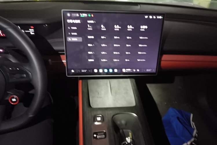 Used Xiaomi Auto SU7 2024 Rear-Drive Ultra-Long Range Advanced Pro-Level Intelligent Driving Version Audio And AC Panel