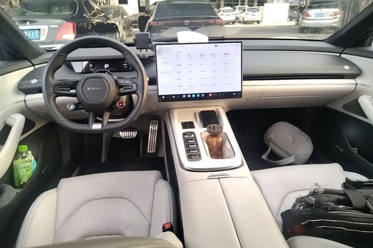 Used Xiaomi Auto SU7 2024 Four-Wheel Drive Ultra-Long Range Advanced Intelligent Driving Max Edition Center Console