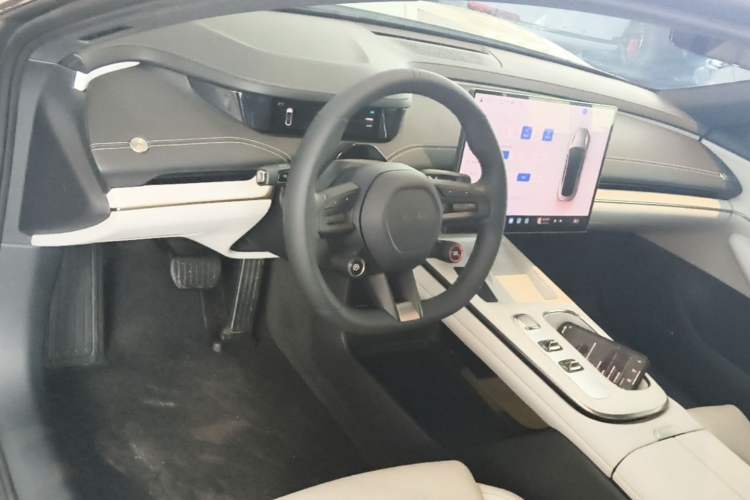 Used Xiaomi Auto SU7 2024 Rear-Drive Long-Range Intelligent Driving Version Center Console