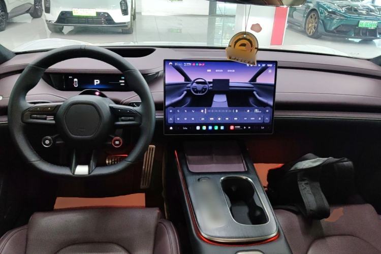 Used Xiaomi Auto SU7 2024 Four-Wheel Drive Ultra-Long Range Advanced Intelligent Driving Max Edition Center Console