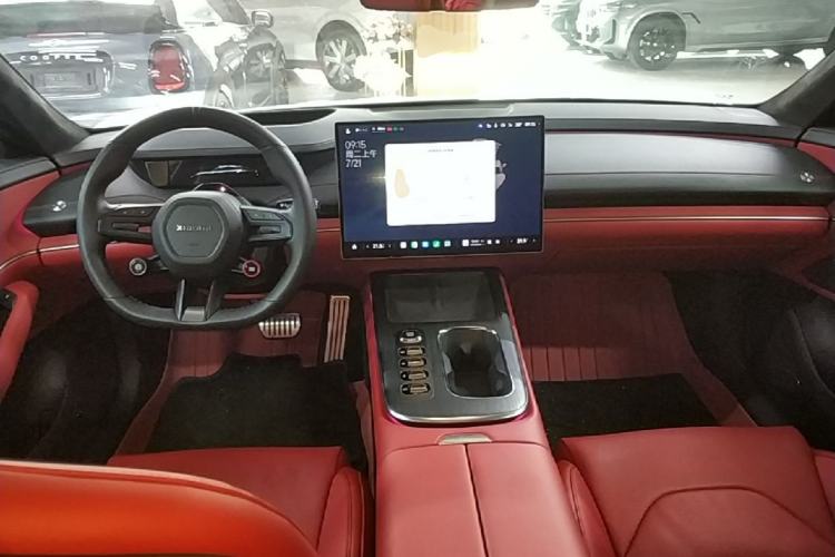 Used Xiaomi Auto SU7 2024 Four-Wheel Drive Ultra-Long Range Advanced Intelligent Driving Max Edition Center Console
