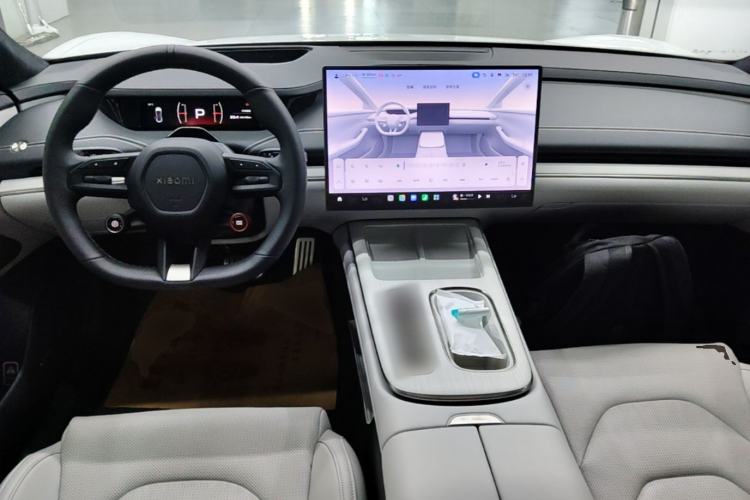 Used Xiaomi Auto SU7 2024 Four-Wheel Drive Ultra-Long Range Advanced Intelligent Driving Max Edition Center Console