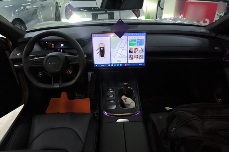 Used Xiaomi Auto SU7 2024 Rear-Drive Long-Range Intelligent Driving Version Center Console