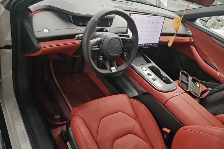Used Xiaomi Auto SU7 2024 Rear-Drive Long-Range Intelligent Driving Version Center Console
