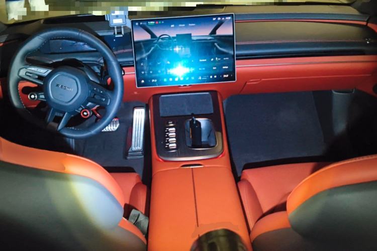 Used Xiaomi Auto SU7 2024 Four-Wheel Drive Ultra-Long Range Advanced Intelligent Driving Max Edition Center Console