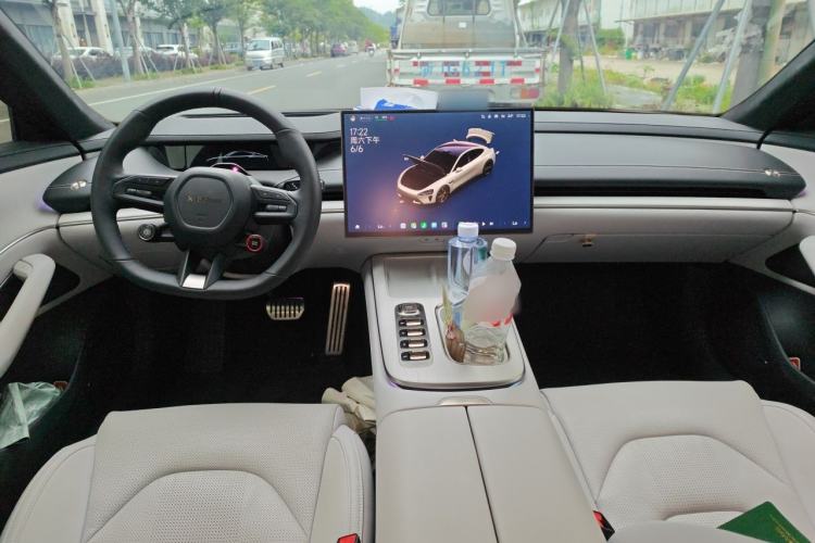Used Xiaomi Auto SU7 2024 Four-Wheel Drive Ultra-Long Range Advanced Intelligent Driving Max Edition Center Console