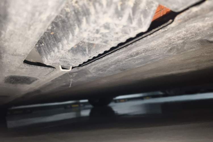 Used Xiaomi Auto SU7 2024 Four-Wheel Drive Ultra-Long Range Advanced Intelligent Driving Max Edition Chassis Front Right