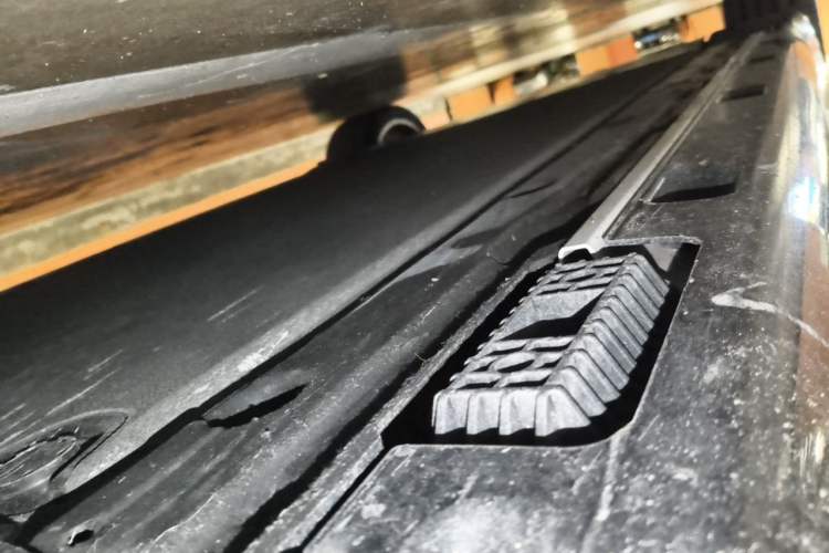 Used Xiaomi Auto SU7 2024 Four-Wheel Drive Ultra-Long Range Advanced Intelligent Driving Max Edition Chassis Front Right