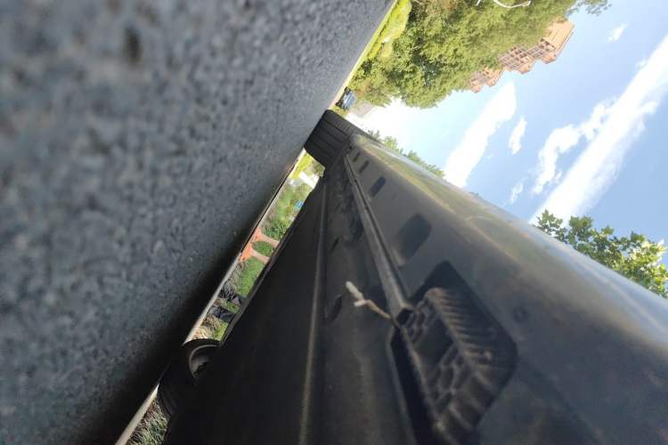 Used Xiaomi Auto SU7 2024 Four-Wheel Drive Ultra-Long Range Advanced Intelligent Driving Max Edition Chassis Front Right