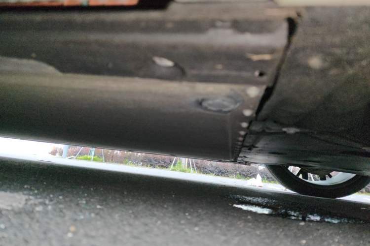 Used Xiaomi Auto SU7 2024 Four-Wheel Drive Ultra-Long Range Advanced Intelligent Driving Max Edition Chassis Front Right