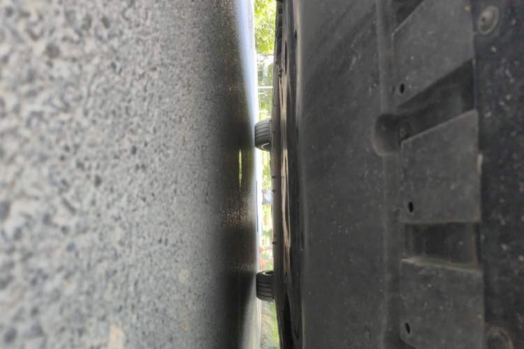 Used Xiaomi Auto SU7 2024 Four-Wheel Drive Ultra-Long Range Advanced Intelligent Driving Max Edition Chassis Front