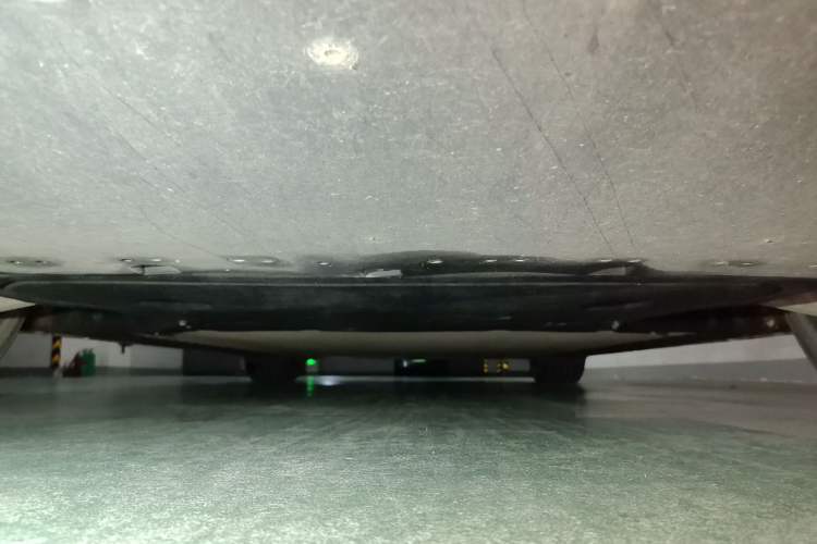Used Xiaomi Auto SU7 2024 Rear-Drive Long-Range Intelligent Driving Version Chassis Front