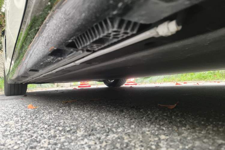 Used Xiaomi Auto SU7 2024 Four-Wheel Drive Ultra-Long Range Advanced Intelligent Driving Max Edition Chassis Rear Left