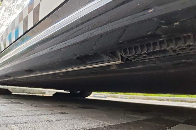 Used Xiaomi Auto SU7 2024 Four-Wheel Drive Ultra-Long Range Advanced Intelligent Driving Max Edition Chassis Rear Left