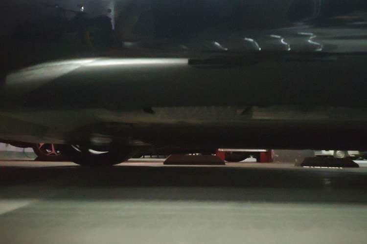 Used Xiaomi Auto SU7 2024 Four-Wheel Drive Ultra-Long Range Advanced Intelligent Driving Max Edition Chassis Rear Right