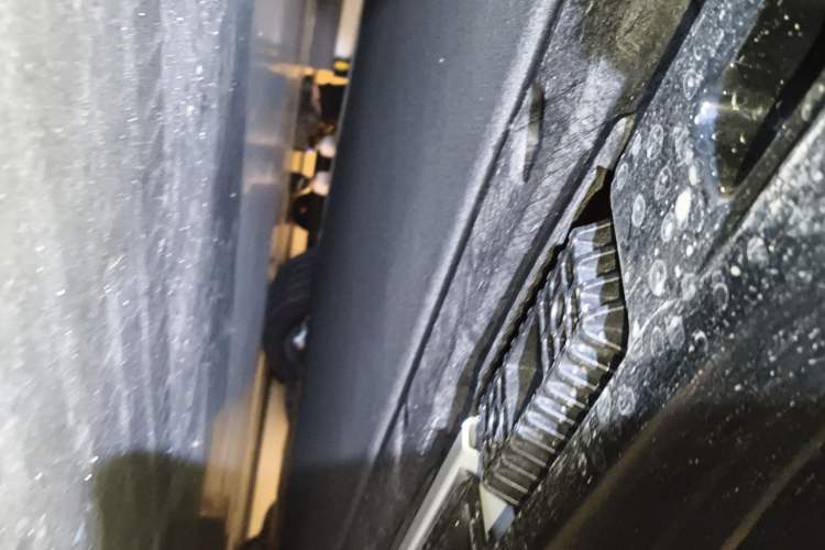Used Xiaomi Auto SU7 2024 Four-Wheel Drive Ultra-Long Range Advanced Intelligent Driving Max Edition Chassis Rear Right