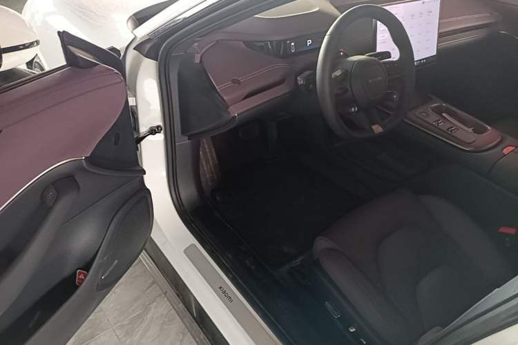 Used Xiaomi Auto SU7 2024 Rear-Drive Long-Range Intelligent Driving Version Driver Seat