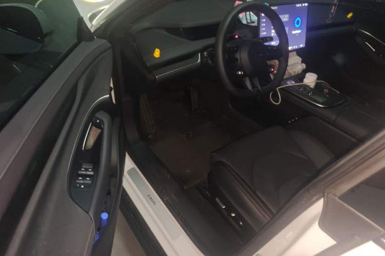 Used Xiaomi Auto SU7 2024 Rear-Drive Long-Range Intelligent Driving Version Driver Seat