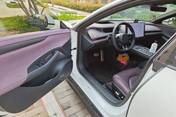 Used Xiaomi Auto SU7 2024 Four-Wheel Drive Ultra-Long Range Advanced Intelligent Driving Max Edition Driver Seat